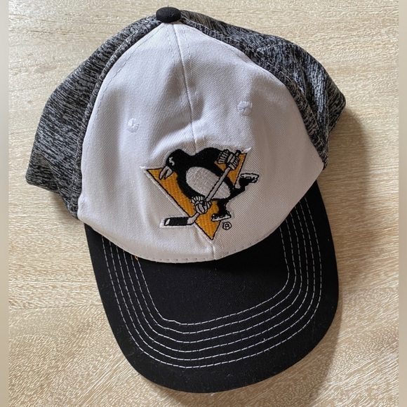 Pittsburg Penguins Hockey SnapBack Sports Hat Yellow Black White One Size Adult - Picture 2 of 7